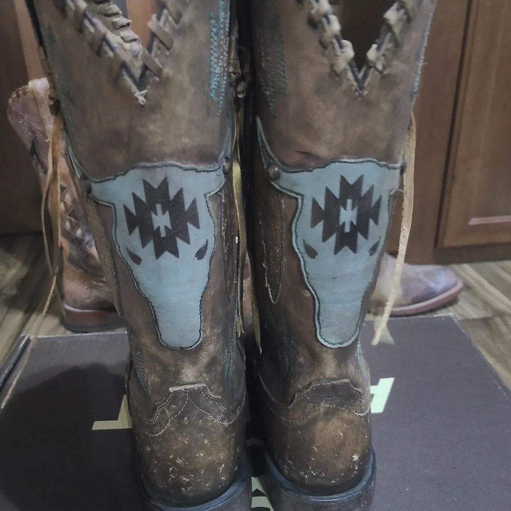 Ariat Boots - Picture 2 of 4